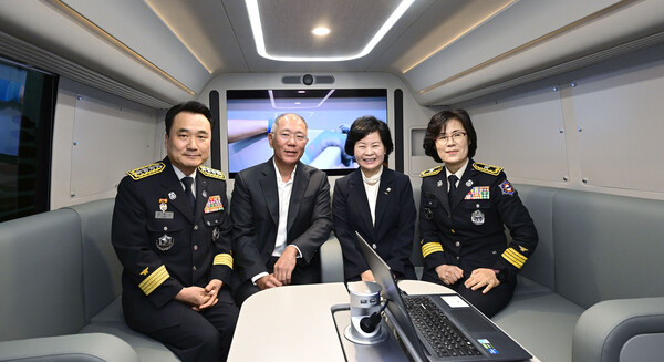 현대차, 제주에 소방관 회복 돕는 수소버스 기증